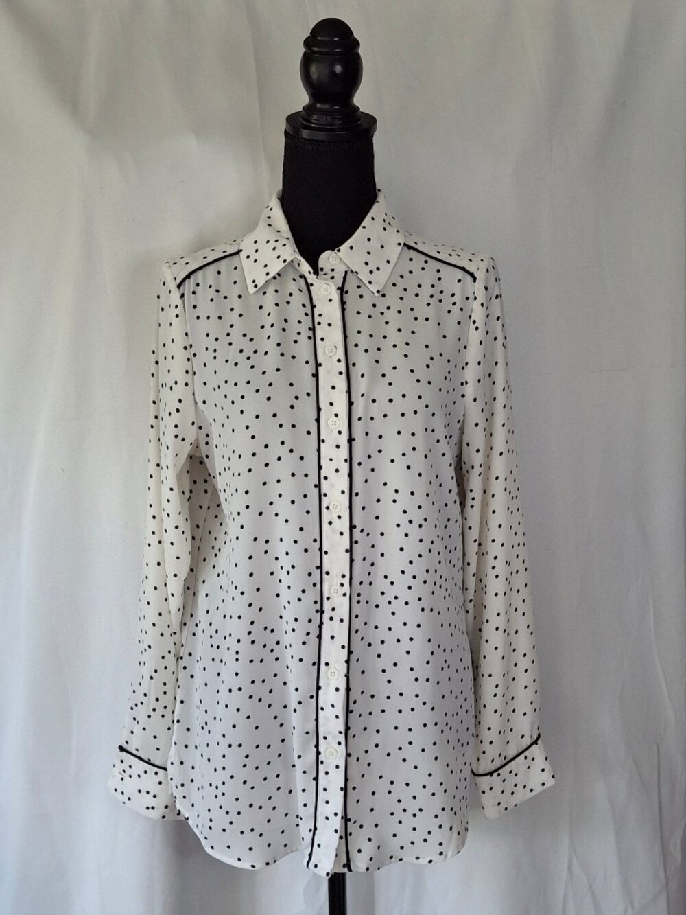 Who What Wear Black Polka Dot and Piped White Long Sleev Button Up Top Sz M